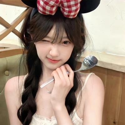 应援团少女 海报